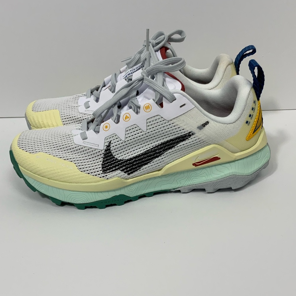 Nike Women's Snikers Sz 7.5 React Wildhorse Trail Hiking Running Shoe DR2689 101 - Picture 2 of 16